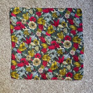 GIVENCHY GENTLEMEN PARIS POCKET SQUARE